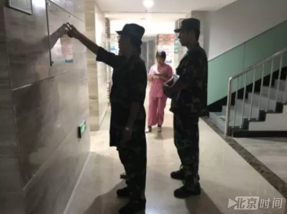 石景山消防支隊(duì)開(kāi)展消防安全隱患集中夜查行動(dòng)  石景山消防支隊(duì)開(kāi)展消防安全隱患集中夜查行動(dòng) 